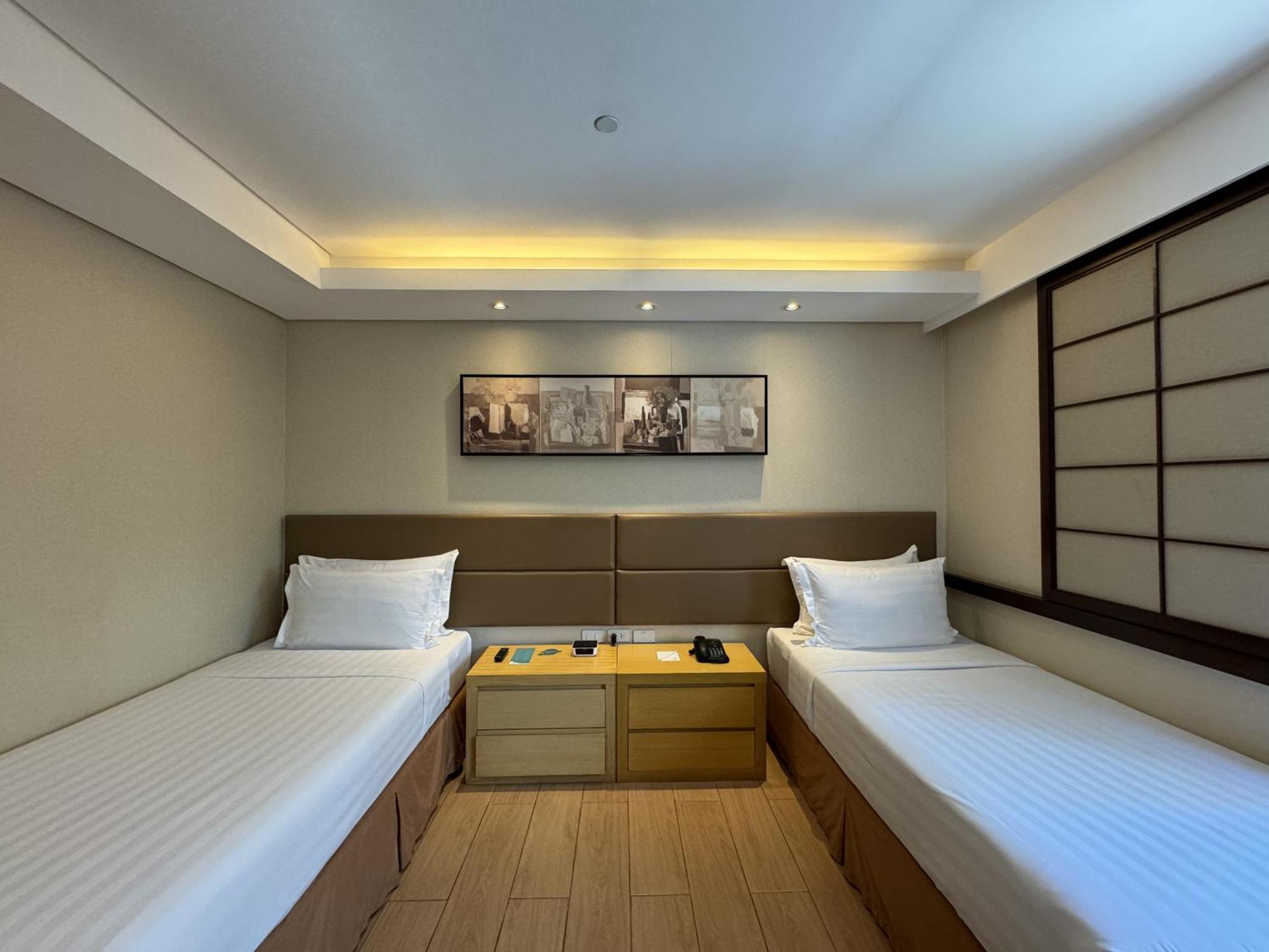 Jinjiang Inn - Makati Makati City Exteriör bild