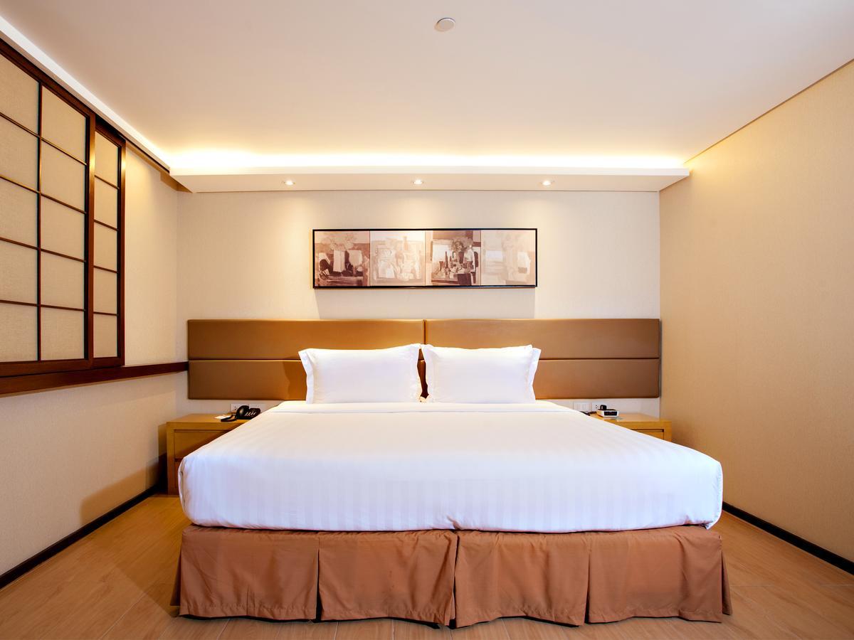 Jinjiang Inn - Makati Makati City Exteriör bild